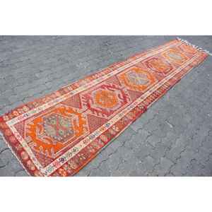 Alfombra Vintage Herki de 2.8x12.8 pies, Alfombra Turca de Lana con Parches Rojos y Naranjas - Product Image 3