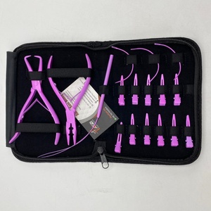 Vente en gros Kit d'outils d'extension de cheveux en acier inoxydable de qualité chirurgicale violet lavande de qualité supérieure Ensemble de pinces à poudre avec logo personnalisé - Product Image 3