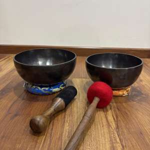 Bol sonore en métal bronze fabriqué à la main thème de Chakra de style traditionnel pour la pratique quotidienne de la méditation bouddhisme alignement artisanat en métal - Product Image 3