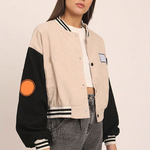 Veste universitaire pour femme sur mesure de haute qualité, corps en coton respirant et laine, manches régulières - Product Image 4