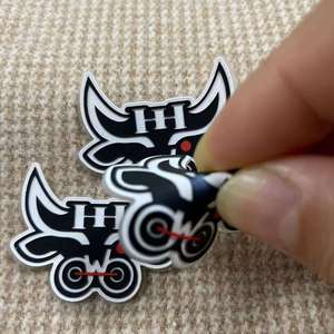 Fabricant personnalisé adhésif repassage broderie tissu autocollants papillon Badge mignon ordinateur broderie vêtements Patch autocollants - Product Image 5