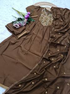 Conjunto de Kurti y Pantalón Reversible para Mujer, Ideal para Fiestas y Oficina, Temporada Festiva - Product Image 2