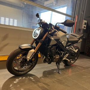 Moto sportive naked à quatre cylindres en ligne CB650R 2024, toute neuve, 6 vitesses, haute performance, moto de rue - Product Image 3