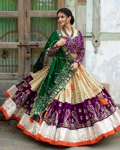 Lehenga choli ชุดอินเดียสำหรับงานแต่งงานและชุดอยู่บ้านสำหรับสตรีผ้าคุณภาพสูง - Product Image 5