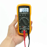 Meteran puncak PM8233D Multimeter Digital meteran puncak instrumen elektronik presisi tinggi dengan rentang otomatis