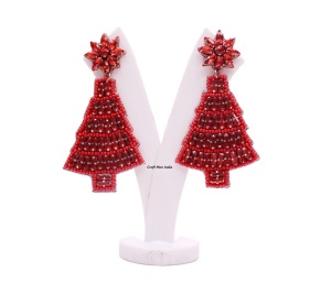 Vente en gros de nouvelles boucles d'oreilles élégantes en perles de Noël roses faites à la main, strass, imitation perle, nœud, arbre de Noël, perles de riz pour femmes - Product Image 5