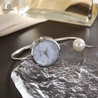 Nouveau réglable femmes bracelet perle montre-bracelet de luxe élégant dames femmes or accessoire montre à Quartz