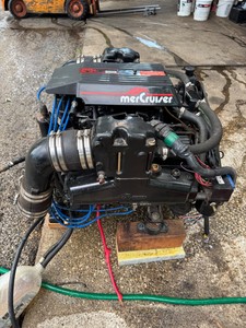 Động cơ MerCruiser 5.7 hoàn chỉnh, hoạt động tốt, nước ngọt, 321 giờ sử dụng - Product Image 2