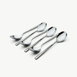 Fournisseurs indiens, couverts uniques en métal, cuillères en acier inoxydable, lot de 4, finition argentée, couverts pour mariage, utilisation en fête - Product Image 2