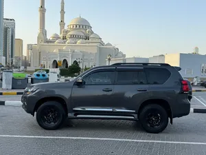 Meilleure offre Prado VX |   SUV à conduite à droite |   Véhicule tout-terrain de luxe 4x4 |   Prêt à l'exportation - Product Image 2