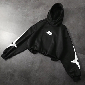 Sudadera con capucha recortada negra Premium con logotipo gráfico en el pecho y acentos de manga de flecha Diseño de ropa de calle contemporánea polar transpirable - Product Image 1