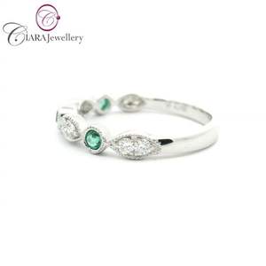 แหวนแต่งงานและปาร์ตี้สไตล์โบราณประดับเพชรสีทองขาวล้วน AU750คลาสสิก18K ประดับด้วยพลอยมรกตคุณภาพสูง - Product Image 2