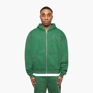 Sweat à capuche zippé vert essentiel coupe confortable, construction durable et broderie élégante sur le devant en 2D - Product Image 3