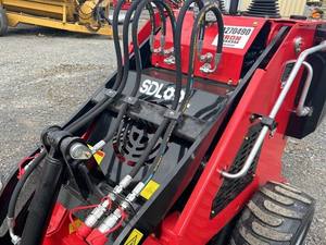 Minicargadora Compacta, Equipo de Construcción, Minicargadora Diseñada para Máxima Eficiencia - Product Image 6