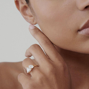 ล้านล้านและลูกแพร์ตัดแหวนทอง18K แหวนเพชรคู่สไตล์โมเดิร์น - Product Image 1