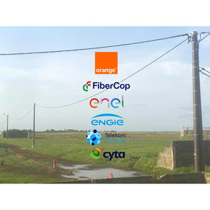 Poteau utilitaire en composite de fibre de verre de 10 m pour la distribution d'énergie et les télécommunications - Product Image 2