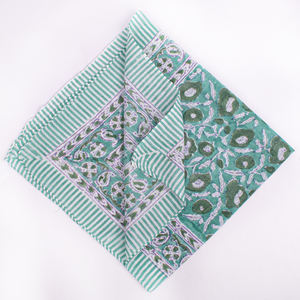 Bandana en coton léger, écologique, imprimé floral, doux pour la peau, élégant, tendance, respirant, à nouer - Product Image 3