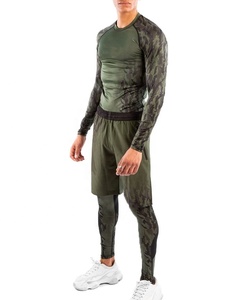 T-shirt de compression à manches longues pour homme en tissu uni Activewear en vert-noir pour MMA Utilisation estivale - Product Image 6