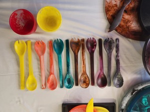 Ensemble de serveurs à salade en résine écologique fait main, formes personnalisées, polissage miroir, utilisation à la maison et en cuisine - Product Image 2