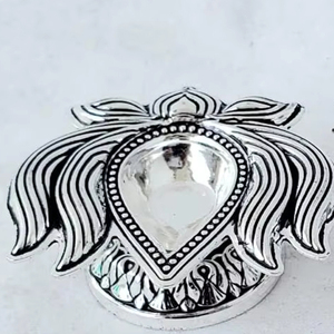 Vintage oxidado plata pétalo encanto Metal lámpara soporte forma de loto Navidad portavelas linternas Pascua tarro decoración hogar - Product Image 1