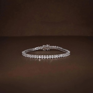 Pulsera de Tenis con Diamantes de Moissanita Incoloros de Corte Ovalado para Regalo de Compromiso en Plata 925, Fabricante de Joyería Fina de la India - Product Image 1