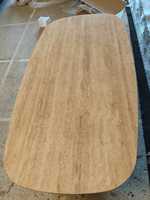 Mesa de Comedor Moderna Nórdica de Madera Maciza con Tapa de Mármol, Diseño Ovalado ATELIER, MANGALAM ART EXPORT, Ecológica, Duradera, Fácil de Limpiar