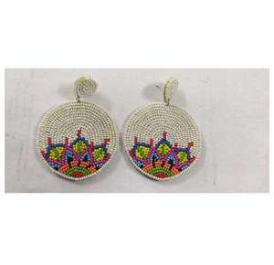 Boucles d'oreilles pendantes en résine faites à la main pour femmes, bijoux tendance, collection de cadeaux, accessoires uniques - Product Image 3
