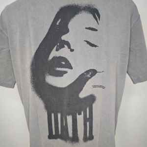 T-shirt personnalisé recadrée lavé à la pierre T-shirt surdimensionné coupé et cousu 250gsm - Product Image 5