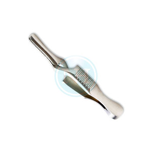 Herramienta Quirúrgica Recta Pequeña con Mordazas Dentadas Serrefine Premium para un Control Seguro de los Tejidos en Cirugía - Product Image 2