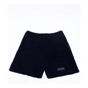 Shorts en mohair de luxe pour hommes, en tissu de laine doux de qualité supérieure, fabriqués directement par le fabricant de vêtements streetwear tendance en mélange de laine douce. - Product Image 3