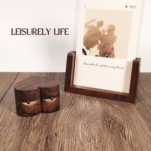 Venta al por mayor caja de anillo en forma de corazón Mini caja de anillo de joyería de madera de nogal de lujo para la boda - Product Image 4