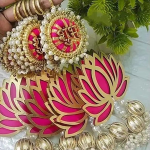 Lotus Subh Labh Fondo colgante para decoración de perilla de puerta festiva Ganpati Temple Pooja Wedding Return Favors - Product Image 1