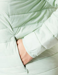 Abrigo acolchado para mujer, ropa de abrigo cálida e impermeable para uso diario, elegante chaqueta acolchada ligera para mujer con cremallera completa - Product Image 6