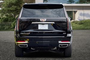 ES-CALADE SUV PLATINUM LUXURY 4WD 2025 à faible kilométrage, moteur SUNR V8 420HP - Product Image 2