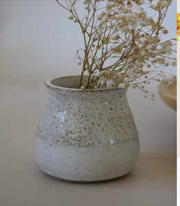 Vase en céramique artistique avec une finition de glaçure goutte à goutte blanc-bleu unique, parfait pour l'affichage moderne, disponible au prix de gros. - Product Image 5