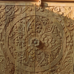 ตู้ไม้แกะสลักด้วยมือลายดอกไม้พร้อมประตูคู่สำหรับที่เก็บของในห้องนั่งเล่น - Product Image 2