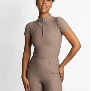 Camiseta de Equitación para Mujer OEM, Ajuste Atlético, Manga Corta, Tejido Transpirable, Personalizable - Product Image 1