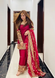 Kurta กับ Plaazo --- ชุดสำหรับงานปาร์ตี้-สวมใส่-ชุดที่สวยงาม-งาน Applique สำหรับงานปาร์ตี้/งานแต่งงาน = 2021 - Product Image 4