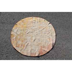 พรมกลมแบบตุรกี ขนาด 4x4 ฟุต สีเหลืองส้มลายจุด ทำจากขนสัตว์ - Product Image 1