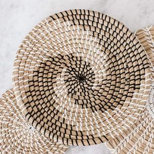 Décoration murale de plaque de panier en spirale à suspendre en jonc de mer brun-Ensemble de décoration murale en jonc de mer naturel Starburst - Product Image 3