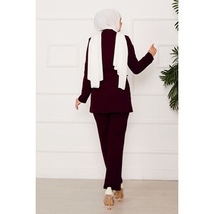 Traje de Chaqueta Borgoña con Lazo Lateral para Oficina, Estilo Formal para Damas con Decoración de Botones - Product Image 4