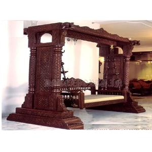 Balançoire en bois de teck artisanal de luxe pour la maison balançoire en bois de teck de qualité supérieure pour le salon finition noyer balançoire en bois pour la maison - Product Image 1