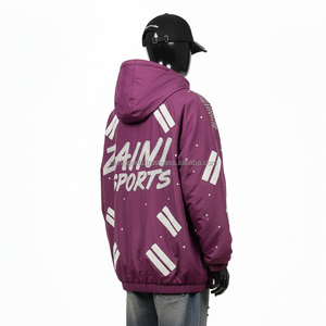 Chaqueta Cortavientos Ligera para Mujer, Tejido Morado con Paneles Reflectantes y Logotipo Personalizado por Transferencia de Calor - Product Image 5