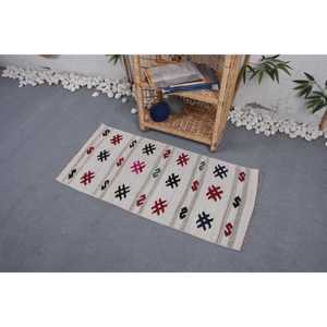 Alfombra Turca Vintage de 1.7x3.5 pies, Alfombra Pequeña, Alfombra Blanca con Diseño Floral Kilim - Product Image 3