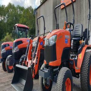 รถแทรกเตอร์ Kubota L6060 4WD มือสอง สร้างขึ้นเพื่อการเกษตรขนาดใหญ่ ให้ประสิทธิภาพสูงและอายุการใช้งานยาวนาน - Product Image 1