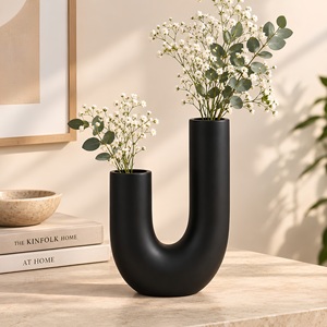 Vase de table en aluminium en forme de U, style moderne et sculptural |   Décoration d'intérieur artisanale, écologique, durable, minimaliste, pour mariage, Diwali - Product Image 3