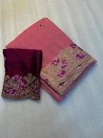 Sari en soie douce et texturée avec broderie assortie et blouse Pires à broderie contrastante.