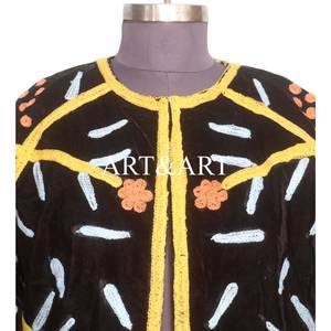 Veste en coton matelassée brodée à la main en velours pour femmes, écologique, à manches longues, style Suzani, vente en gros, pour les fêtes - Product Image 3