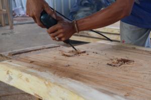 ชุดโต๊ะรับประทานอาหารเฟอร์นิเจอร์ทำ Slabwood สีน้ำตาลสำหรับเฟอร์นิเจอร์โรงแรมและเฟอร์นิเจอร์ร้านอาหาร - Product Image 2