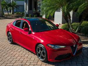 Alfa Rom-eo Giu-lia Ti AWD Doorstep Delivery 2022 Meilleur fournisseur pour Offre Spéciale - Product Image 4